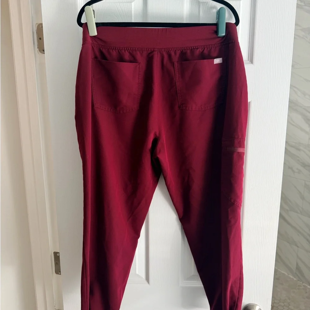 Figs Jogger Pants in Burgundy with Contrast Drawstring